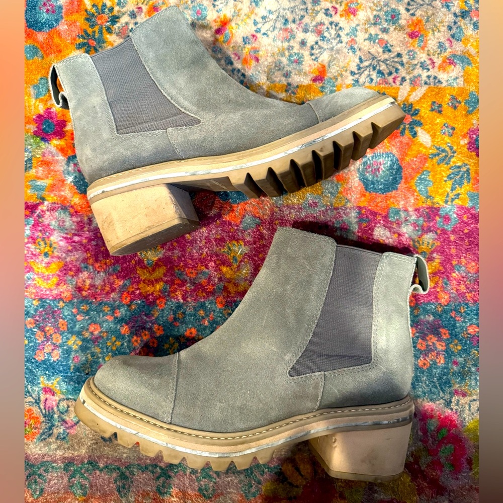 Bernardo Salem water resistant suede Chelsea boot lug sole in storm gray 8.5